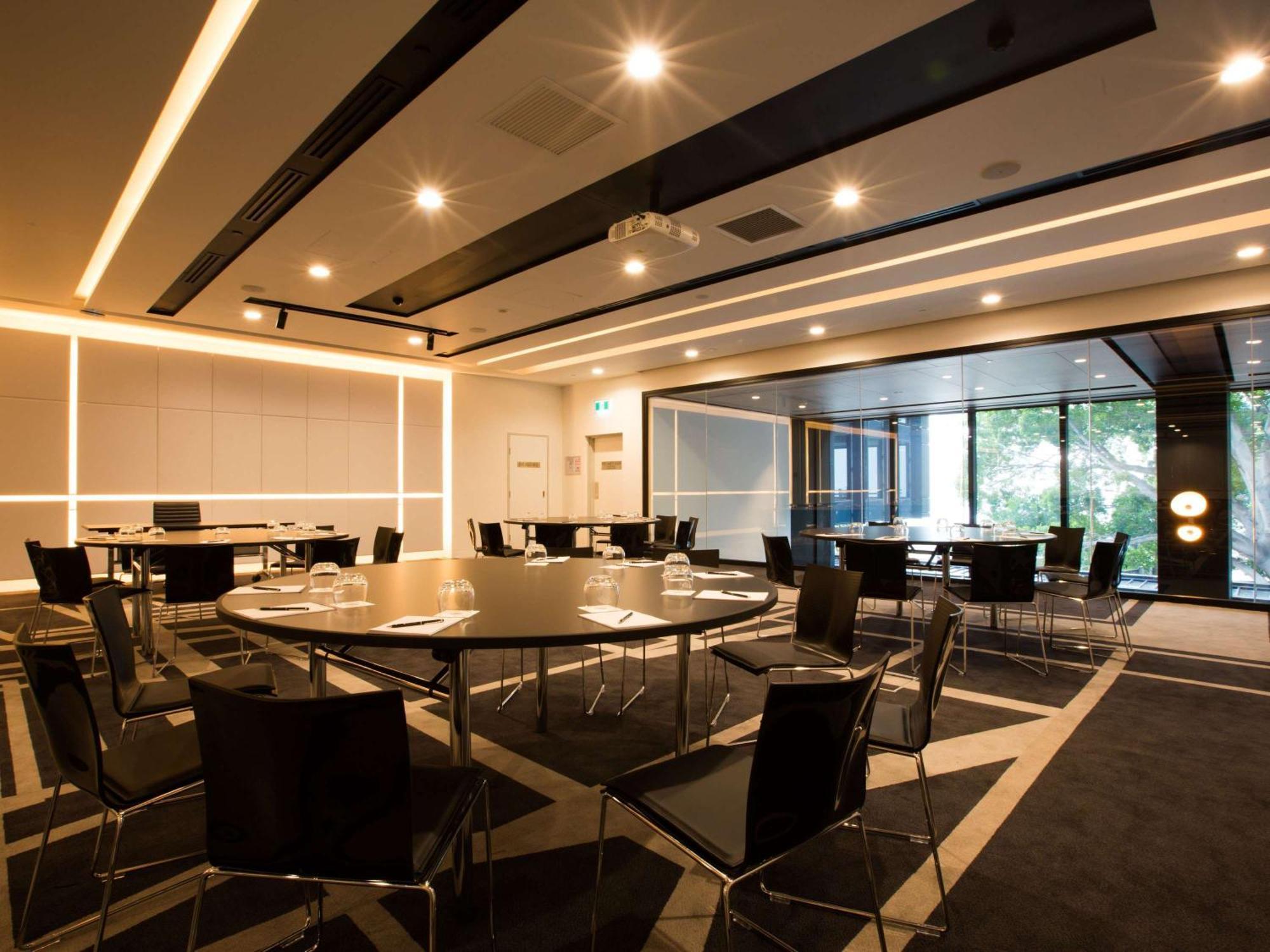 Pullman Sydney Airport Sidney Exterior foto The University of Melbourne's Centre for Values, Ethics and Society